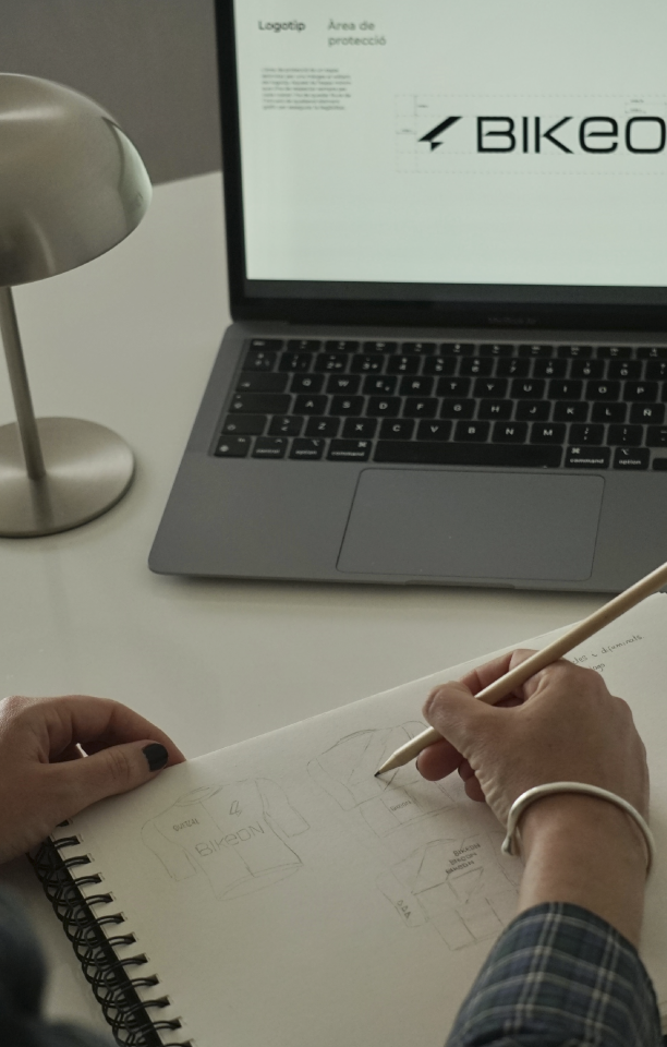 disseny maillot bikeon visual hub